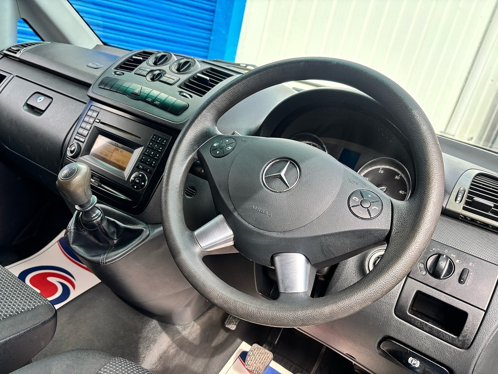 Mercedes-Benz Vito 113 Cdi Dualiner Minibus 2.1 White #3