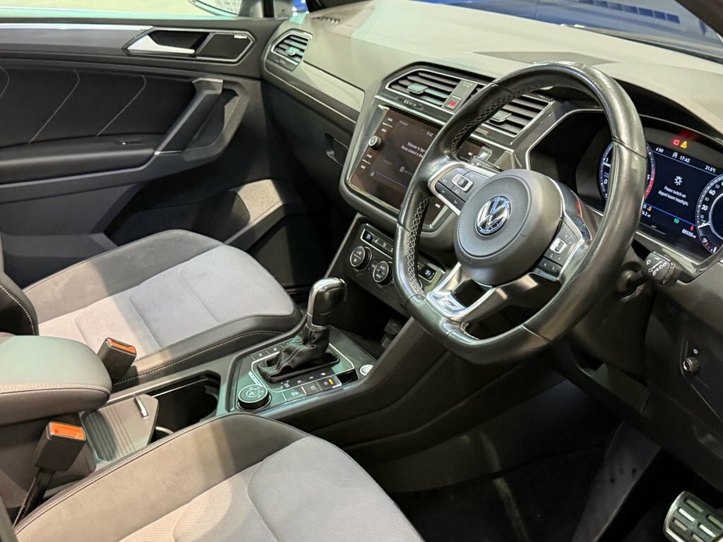 Volkswagen Tiguan 2.0 Tdi Bluemotion Tech Se Navigation Suv Dies Black #13