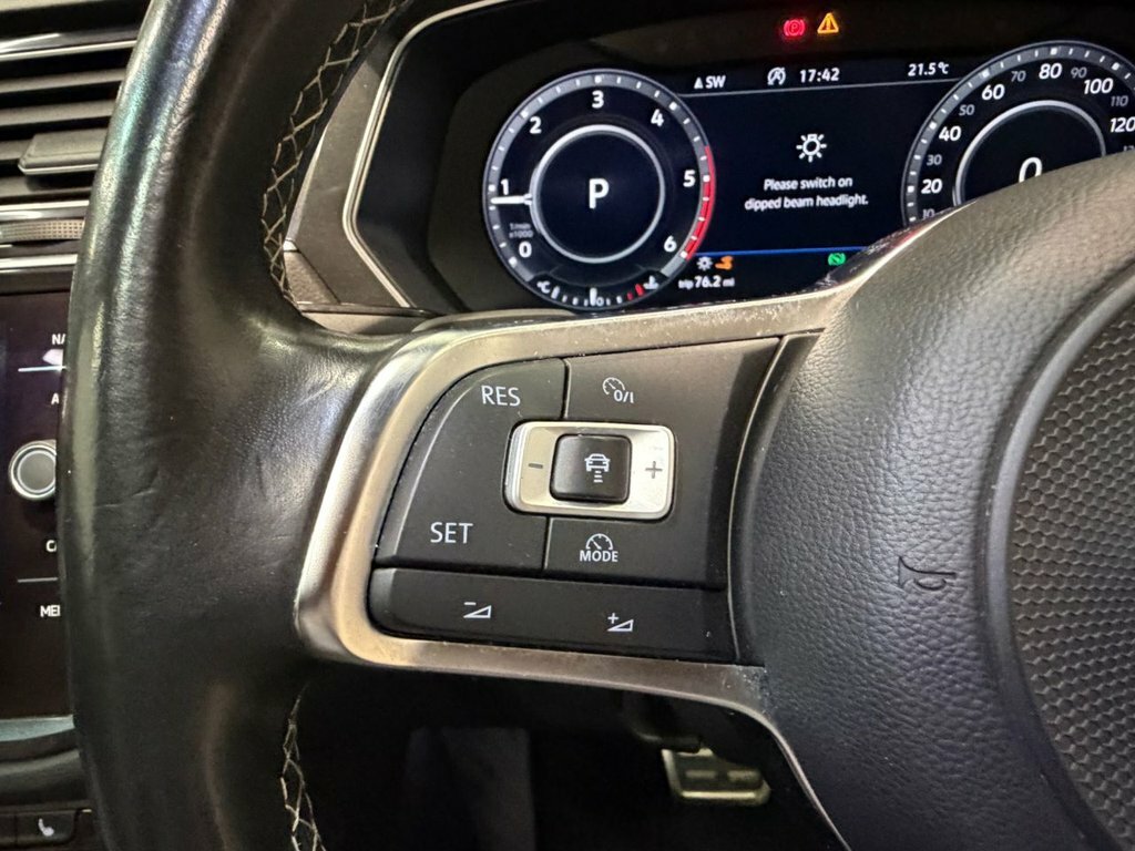 Volkswagen Tiguan 2.0 Tdi Bluemotion Tech Se Navigation Suv Dies Black #18