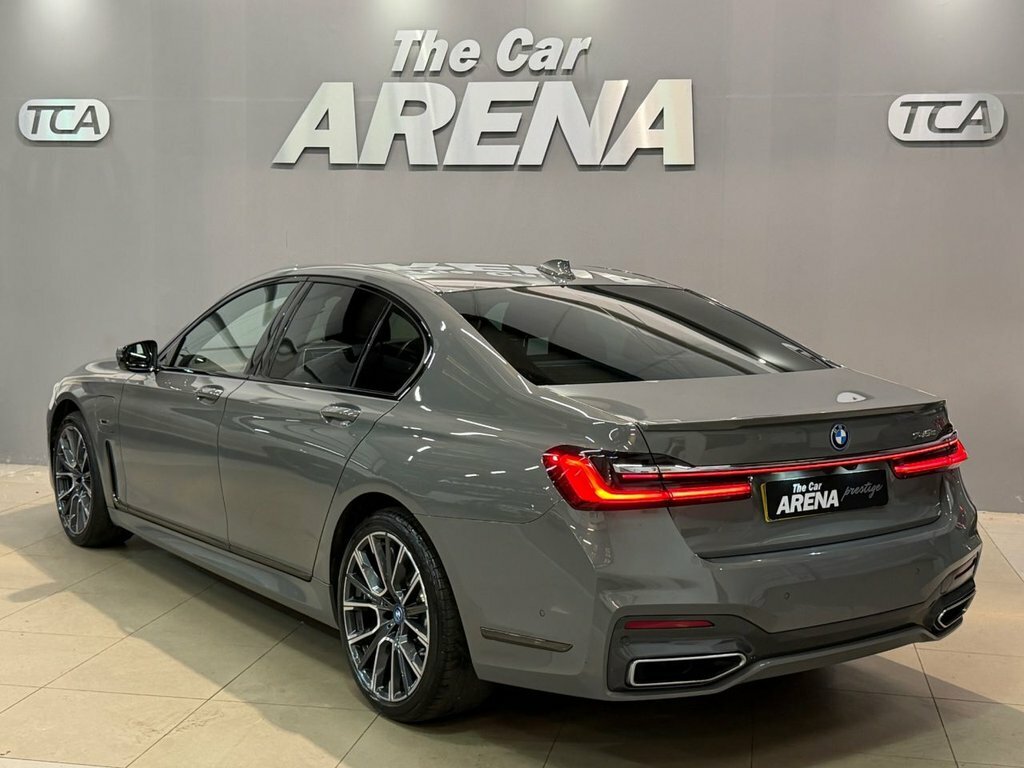 BMW 7 Series  Black #8
