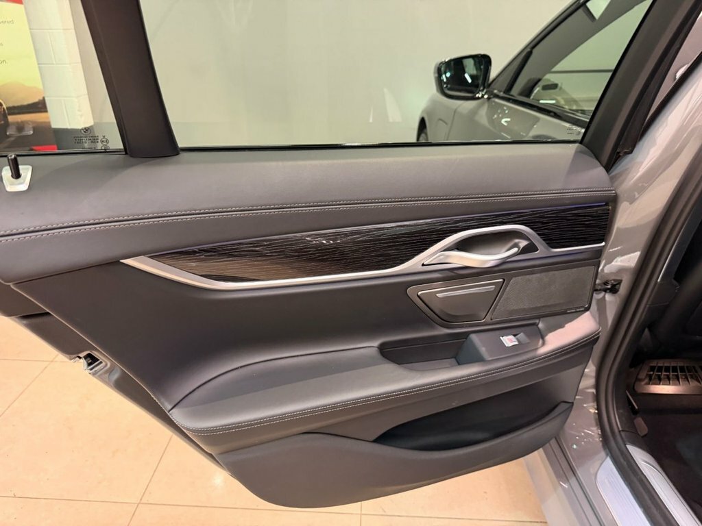 BMW 7 Series  Black #35