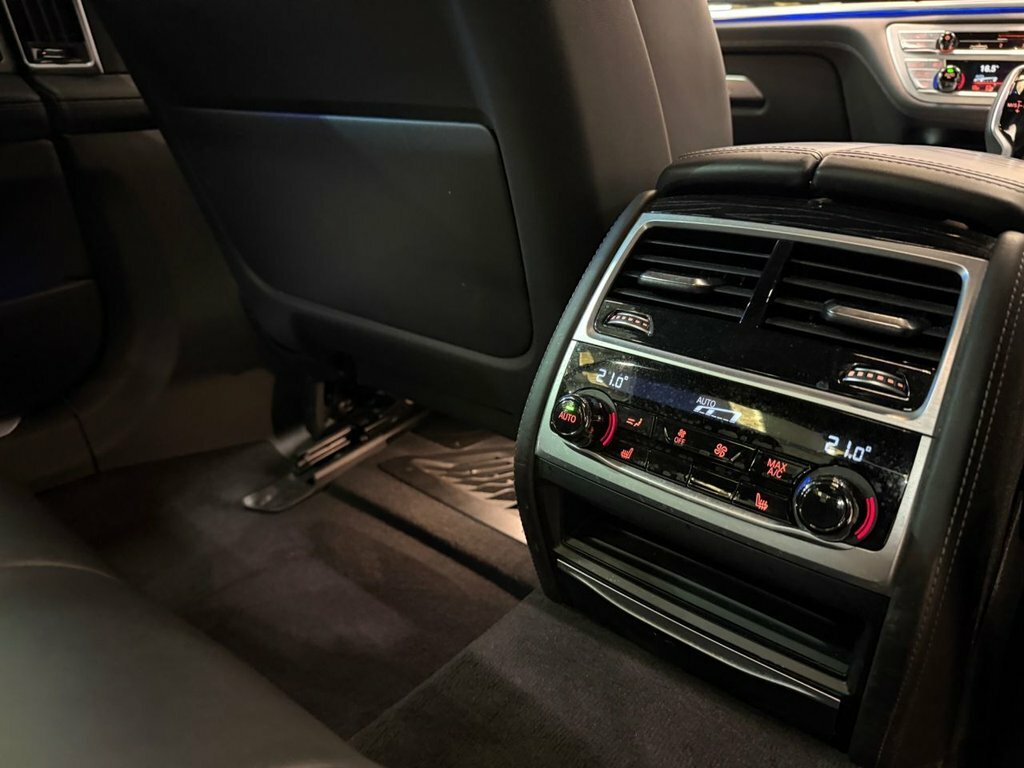 BMW 7 Series  Black #32
