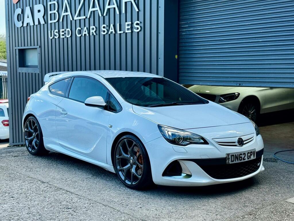 Vauxhall Astra GTC 2.0T Vxr Euro 5 Ss White #3