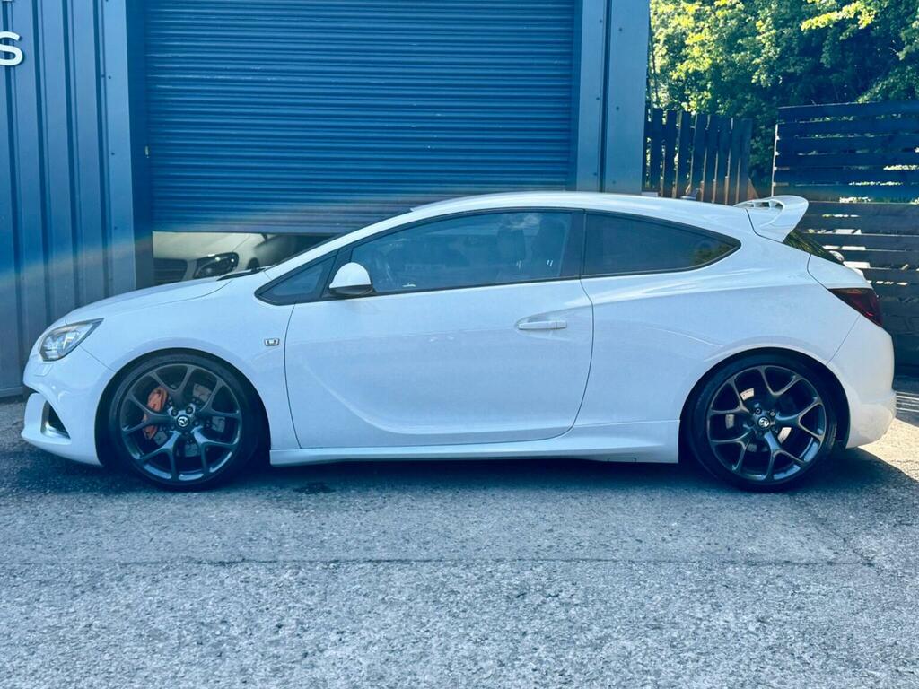 Vauxhall Astra GTC 2.0T Vxr Euro 5 Ss White #5