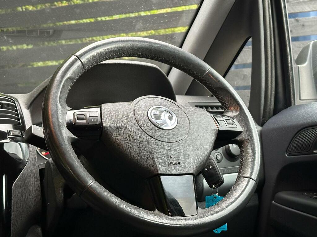 Vauxhall Zafira Blue #58