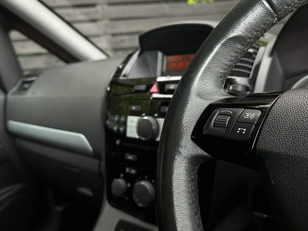 Vauxhall Zafira Blue #15
