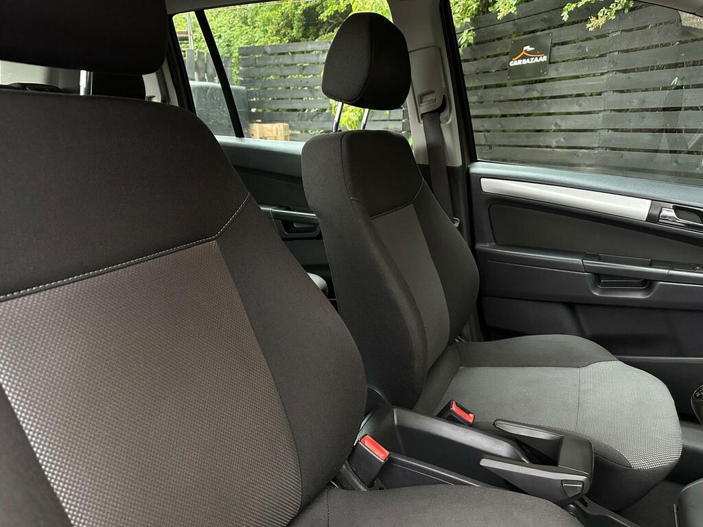 Vauxhall Zafira Blue #9