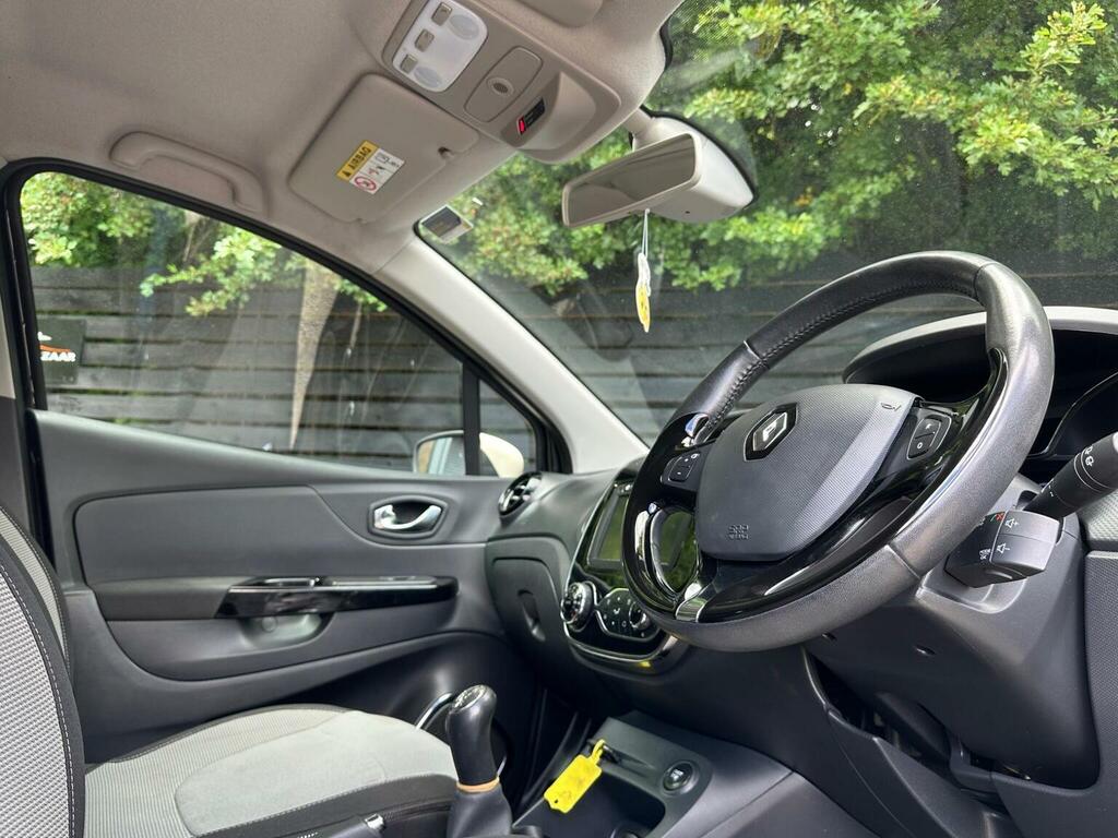 Renault Captur Hatchback Dynamique Medianav Energy Tce Ss 2013 Beige #40