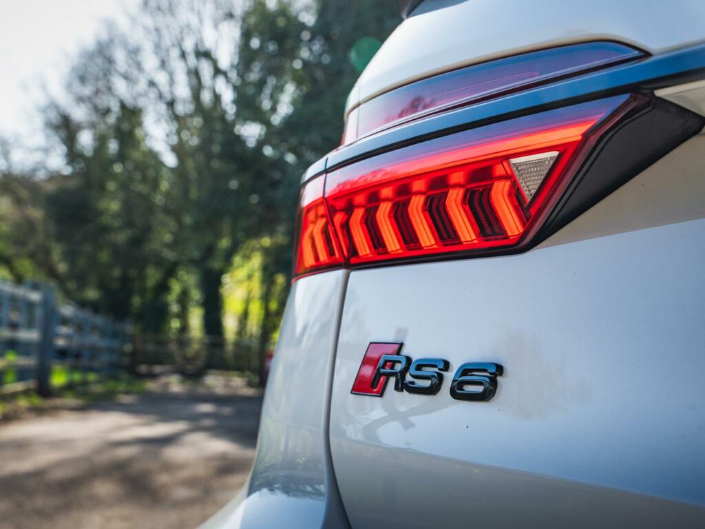 Audi RS6 Avant Avant Blue #64
