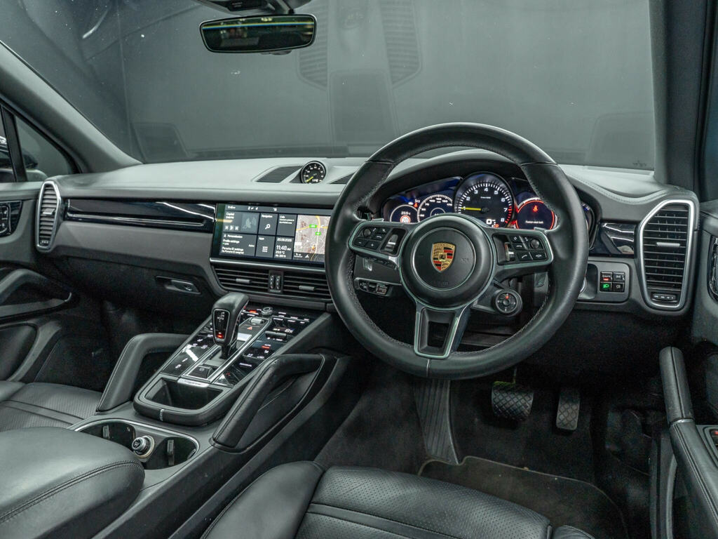 Porsche Cayenne 2018 4.0T V8 Turbo Suv Tiptronics 4Wd E Black #10