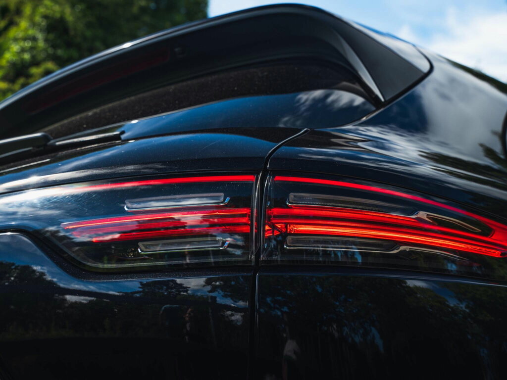Porsche Cayenne 2018 4.0T V8 Turbo Suv Tiptronics 4Wd E Black #35