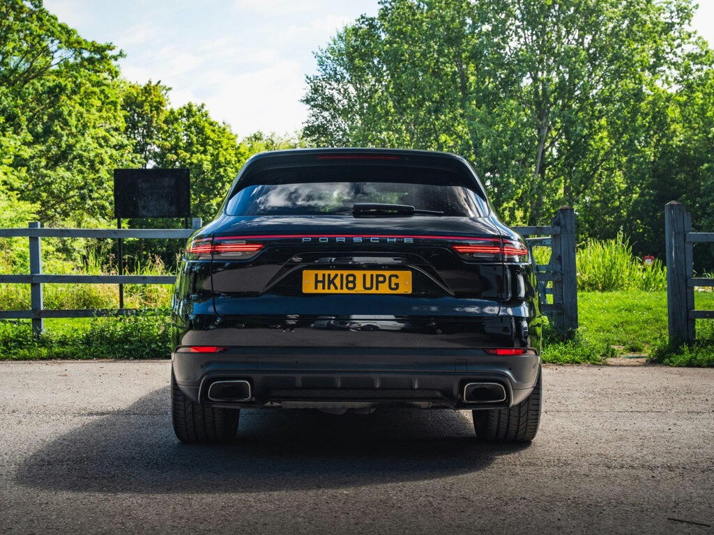 Porsche Cayenne 2018 4.0T V8 Turbo Suv Tiptronics 4Wd E Black #6