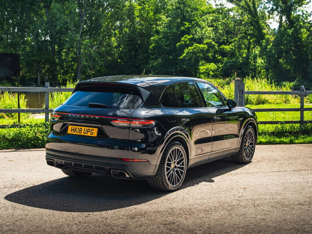 Porsche Cayenne 2018 4.0T V8 Turbo Suv Tiptronics 4Wd E Black #8