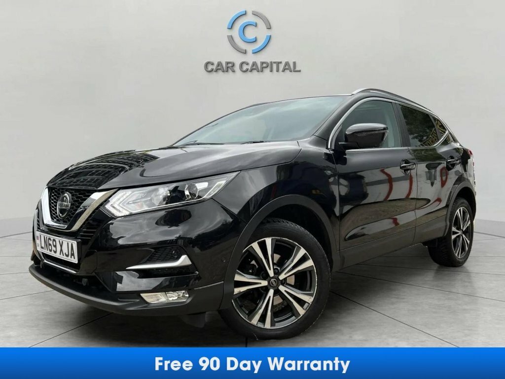 Nissan Qashqai 1.3L N-connecta Black
