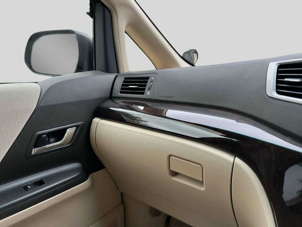 Toyota Vellfire Mpv Black #32