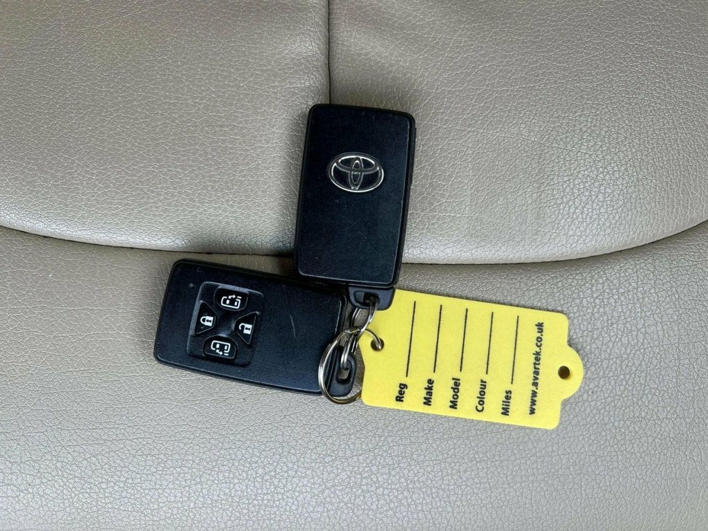 Toyota Vellfire Mpv Black #24