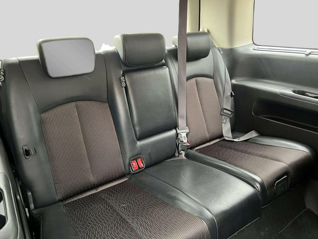 Nissan Elgrand  White #14