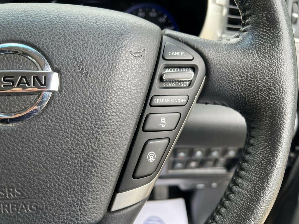 Nissan Elgrand  White #24