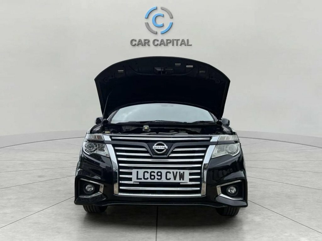 Nissan Elgrand  White #36