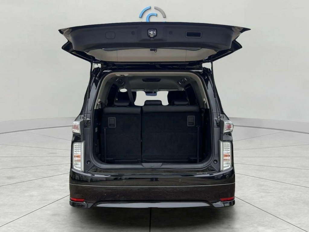 Nissan Elgrand Mpv Black #6
