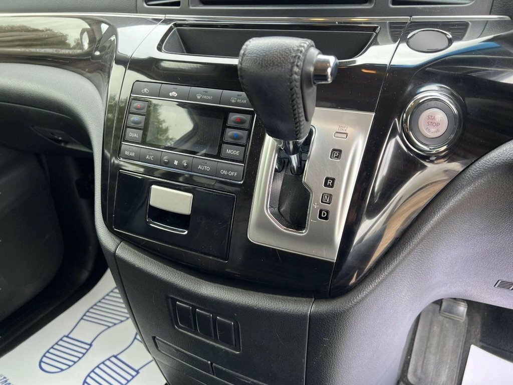 Nissan Elgrand  White #28