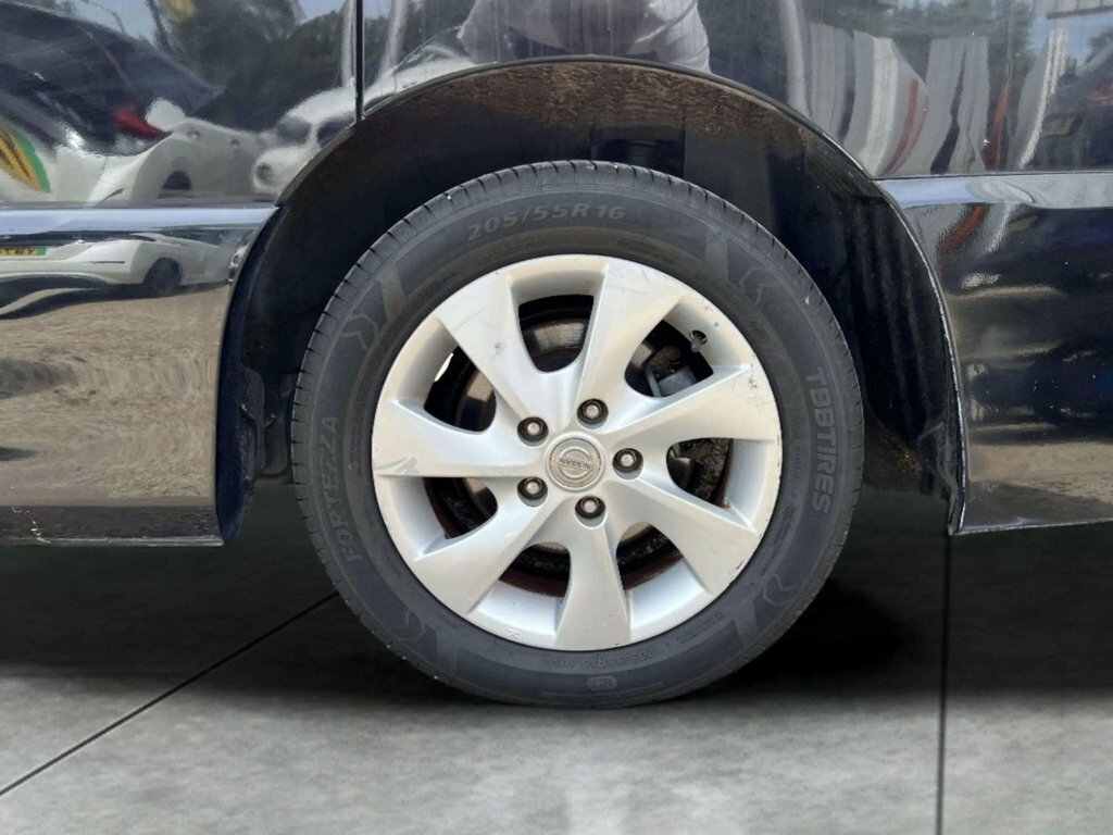 Nissan Serena Mpv White #13