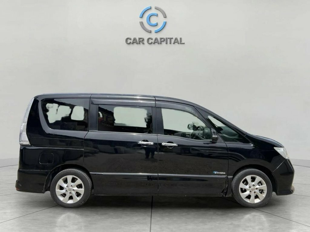 Nissan Serena Mpv Black #4