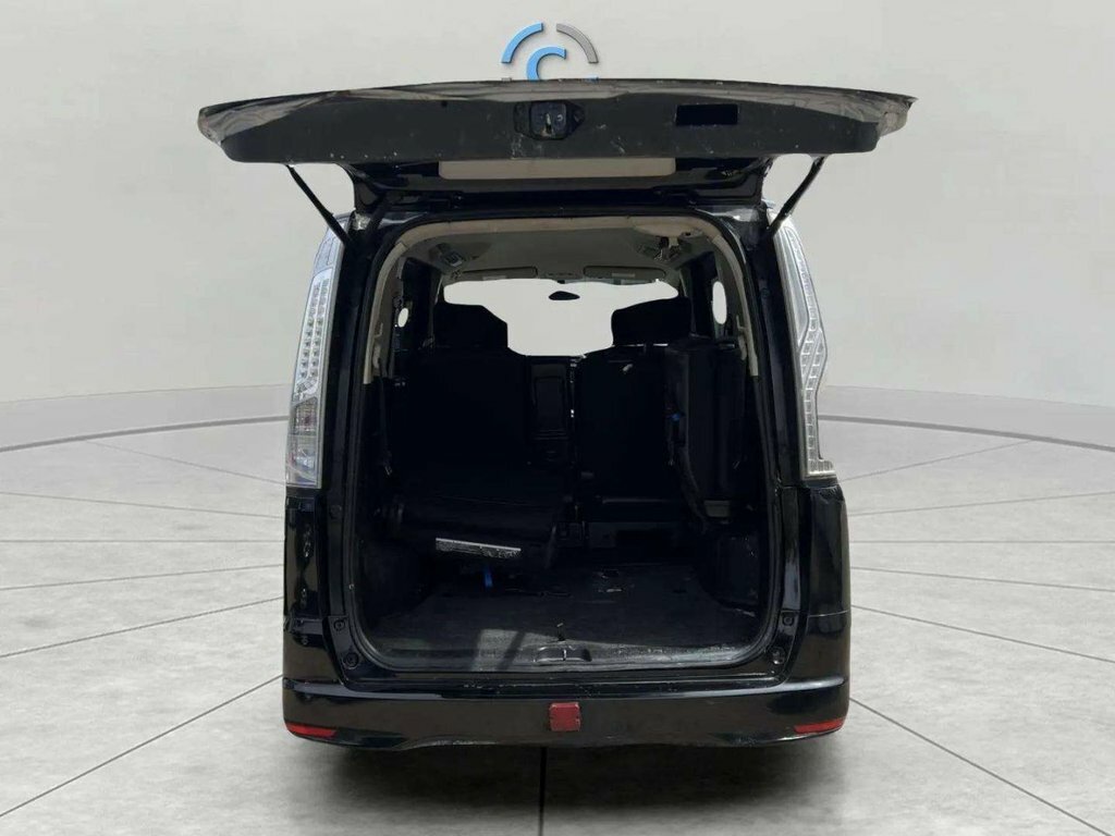 Nissan Serena Mpv White #7