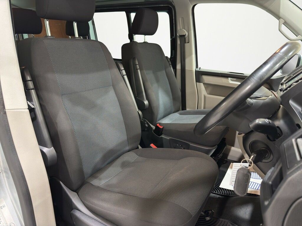 Volkswagen Transporter 2.0 Tdi T32 Highline Kombi Dsg Fwd Swb Euro 6 Ss HF69VVW Silver #5