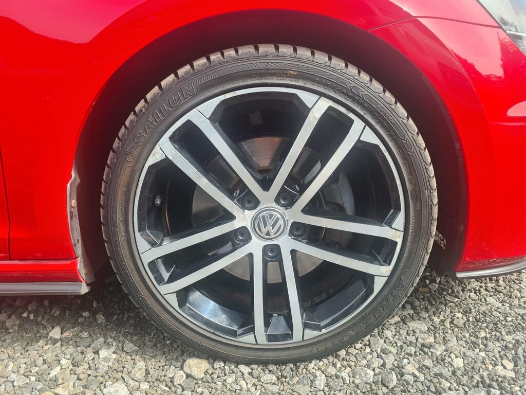 Volkswagen Golf Gtd Red #5