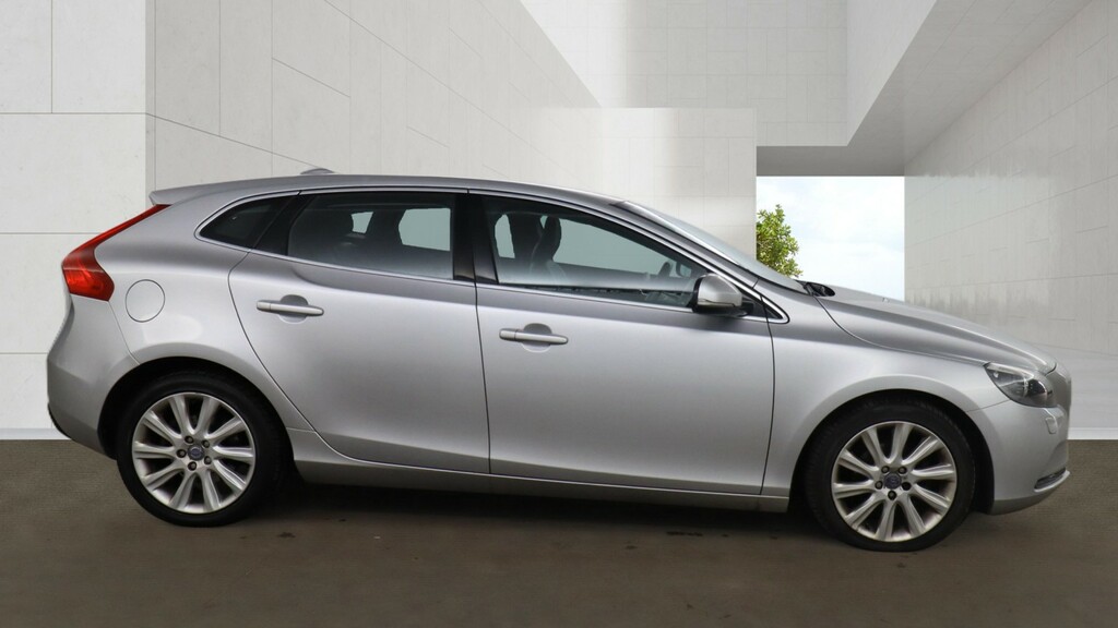 Volvo V40 1.6 D2 Se Lux Silver #2