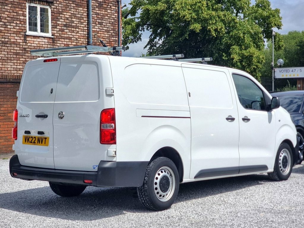 Vauxhall Vivaro 1.5L Dynamic 6Dr VK22NVT White #5