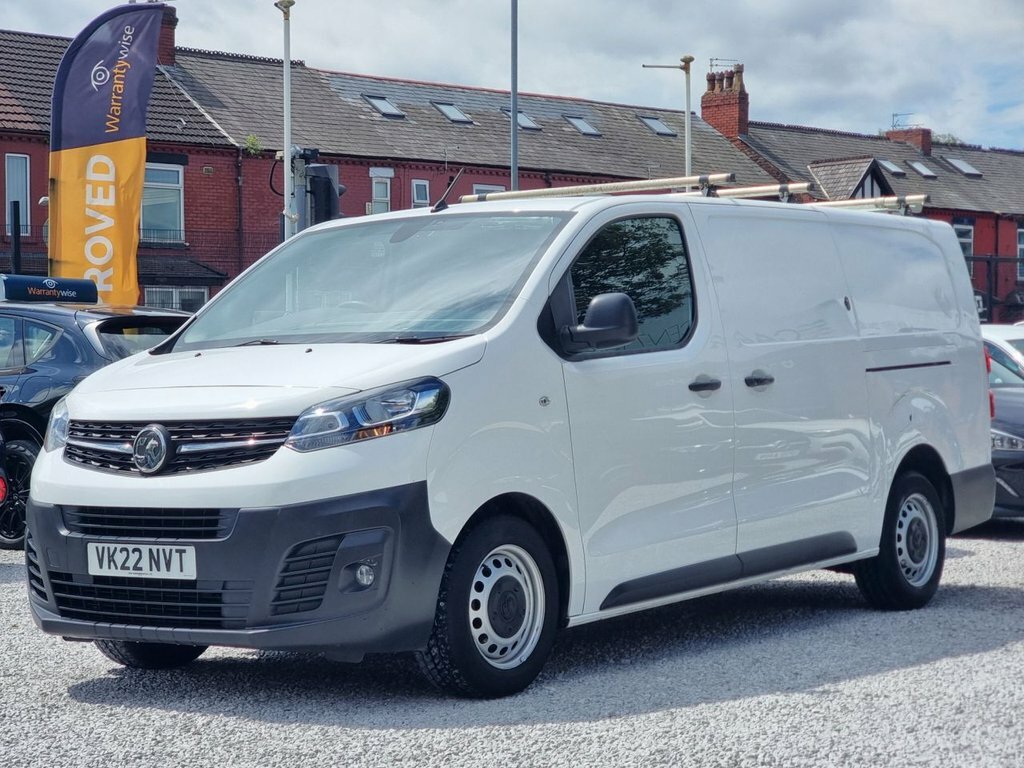 Vauxhall Vivaro 1.5L Dynamic 6Dr VK22NVT White #4