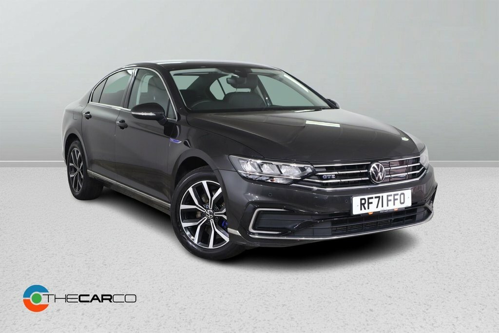 Volkswagen Passat 1.4L Gte Grey