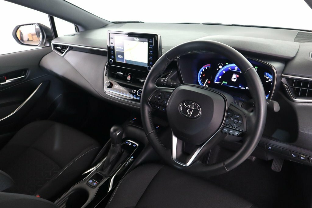 Toyota Corolla 1.8L Icon Tech NG71RXF White #2