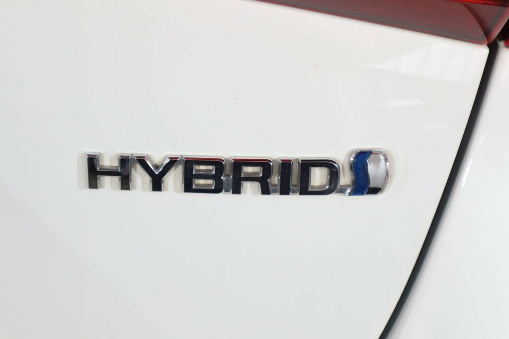 Toyota Prius+ White #44