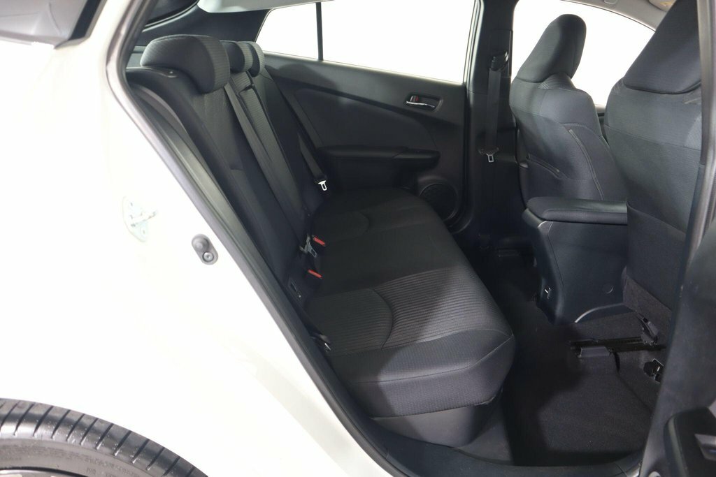 Toyota Prius+ White #12