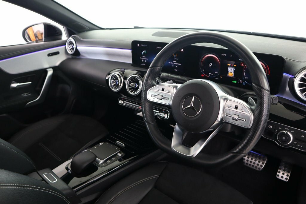 Mercedes-Benz A Class 1.3L Amg Line Edition SO71HLU White #2