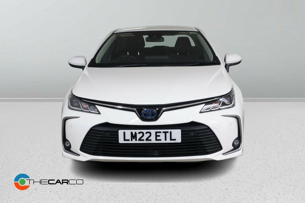 Toyota Corolla 1.8L Icon Tech LM22ETL White #3