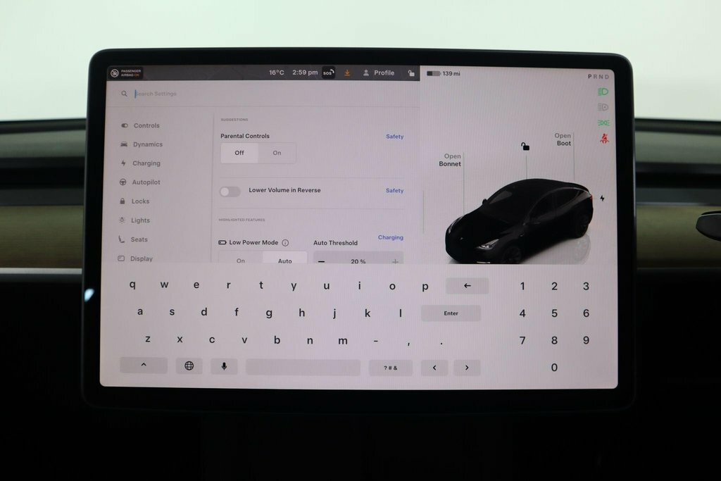 Tesla Model Y Long Range White #35