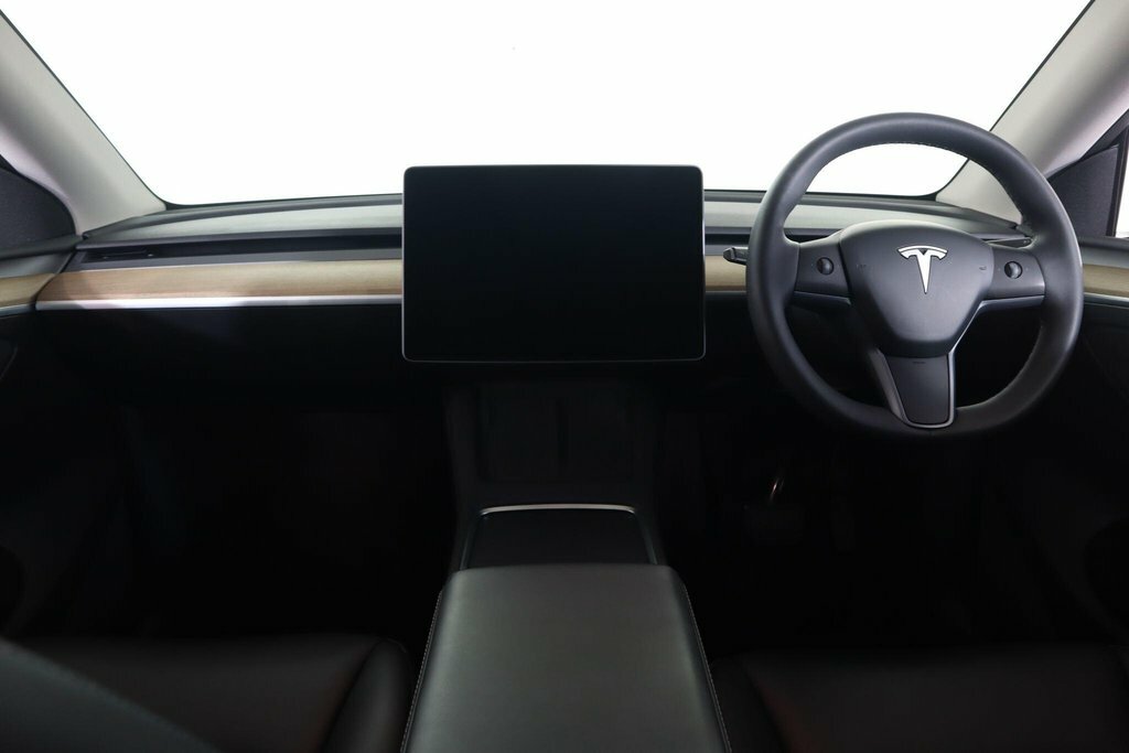 Tesla Model Y Long Range White #10