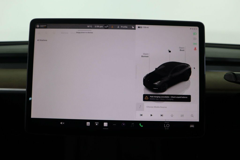 Tesla Model Y Long Range White #31