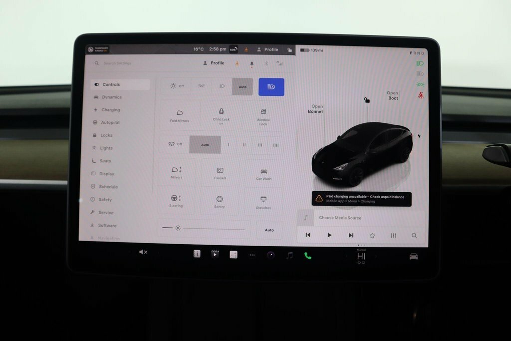 Tesla Model Y Long Range White #24