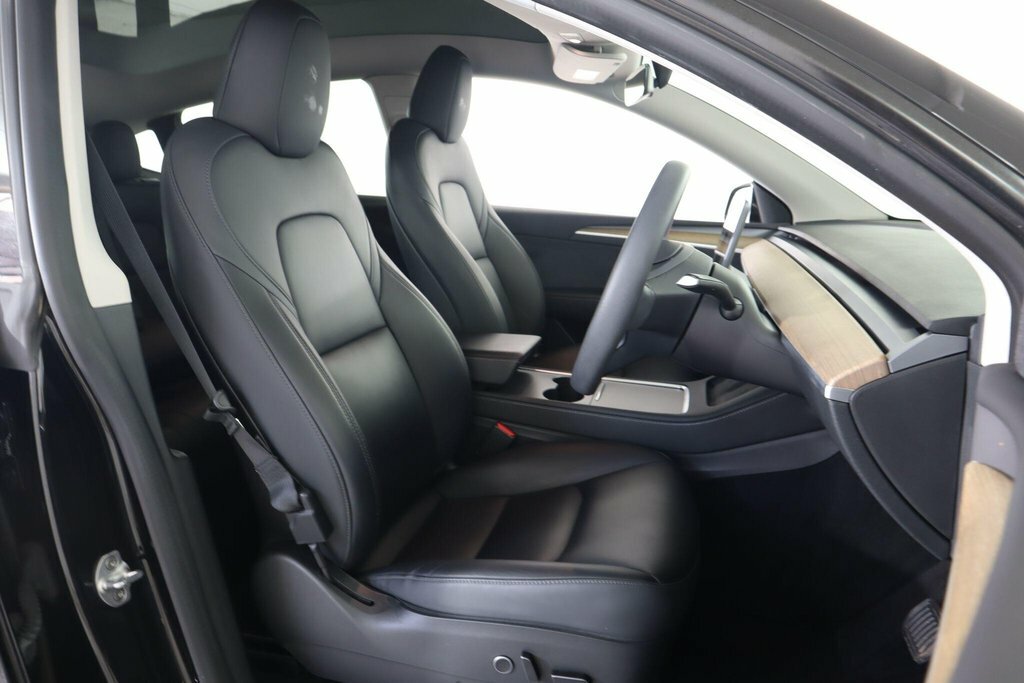Tesla Model Y Long Range White #12