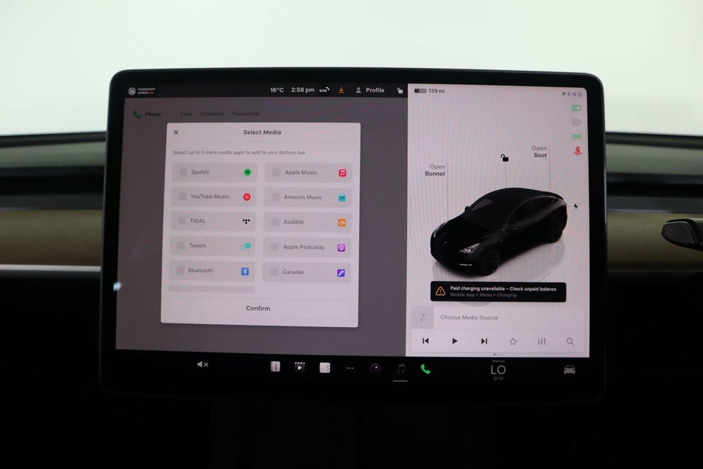 Tesla Model Y Long Range White #27