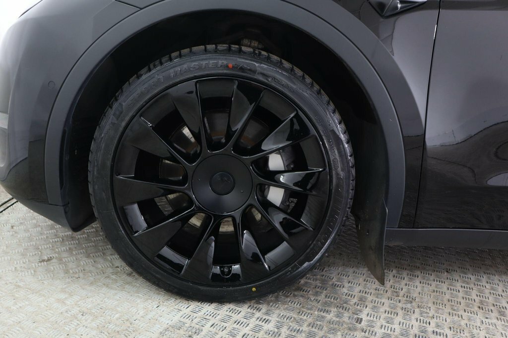 Tesla Model Y Long Range White #22