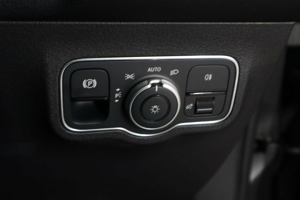 Mercedes-Benz GLB Class Glb200 Amg Line Executive Grey #21