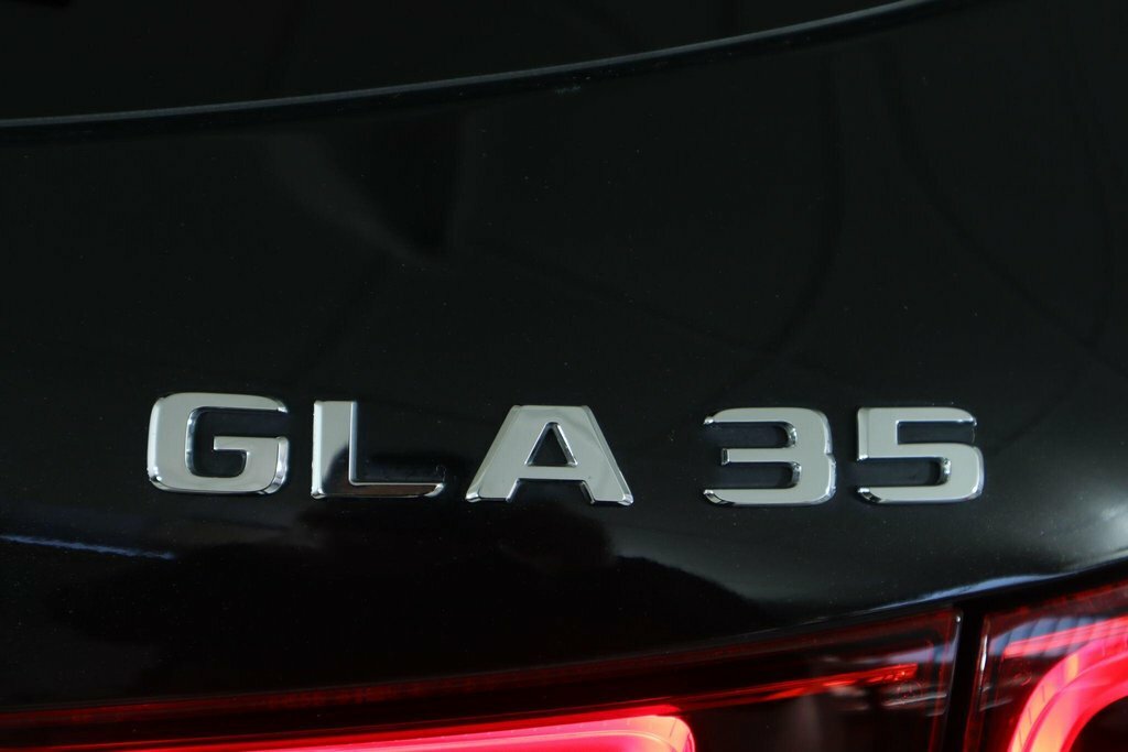 Mercedes-Benz GLA Class Suv Black #60