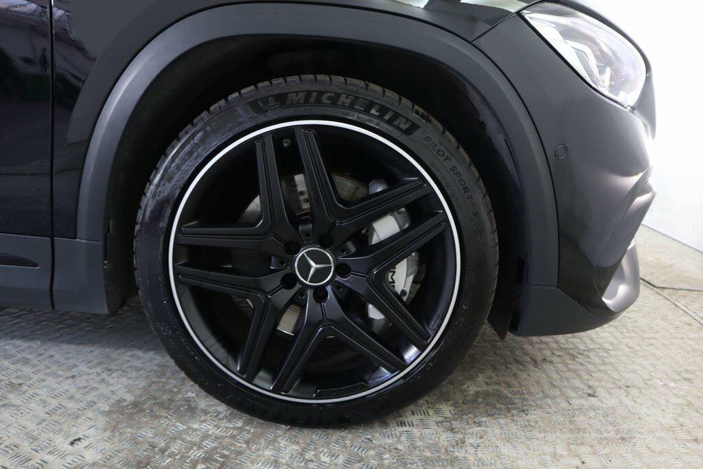 Mercedes-Benz GLA Class Suv Black #23