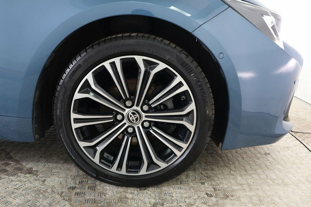 Toyota Corolla 1.8L Icon Tech Black #24